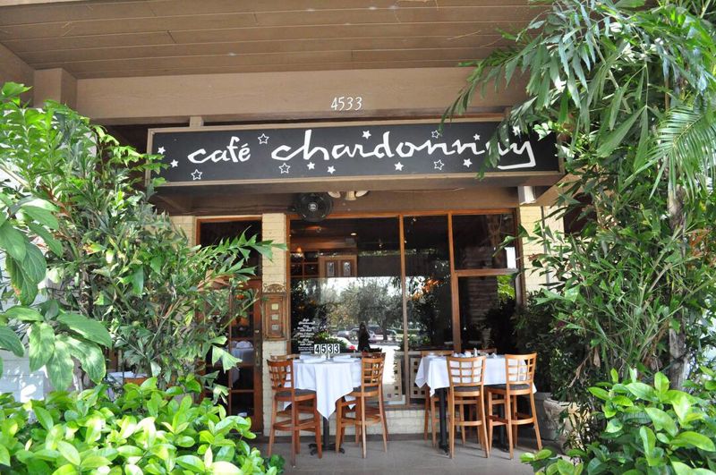 Palm Beach Gardens Restaurant with Upstairs Dining and Patio