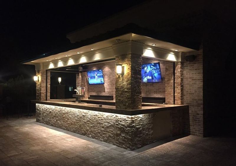 Modern Patchogue Restaurant With Lounges, Fireplaces and Garden Patio