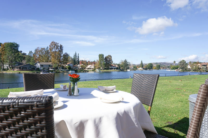 Lakeside Restaurant With Patio and Full Bar
