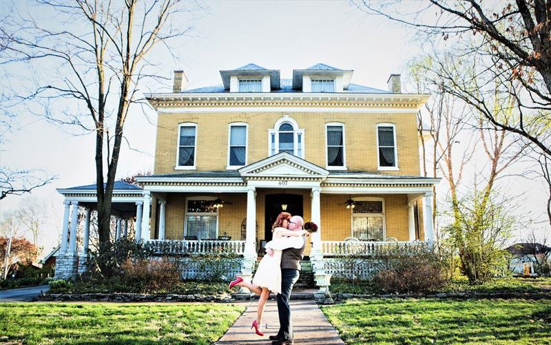 Beall Mansion An Elegant Bed Breakfast Inn Private Home Venue in Alton in Alton, IL