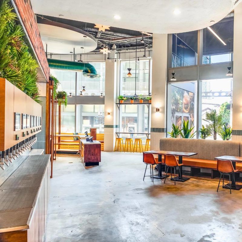 Downtown Craft Beer Restaurant with Patio and Group Dining