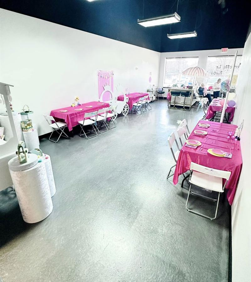 Bright Aurora Event Studio for Micro Weddings, Workshops and Photo Shoots
