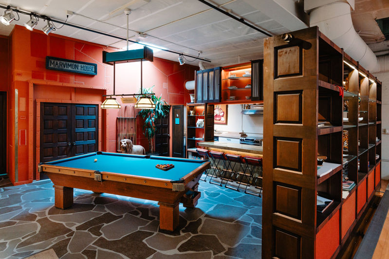 Dtla Party Bungalow with Kitchen, Lounge and Pool Table
