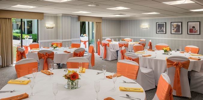 Full-Service Hotel Setting for Meetings and Group Gatherings