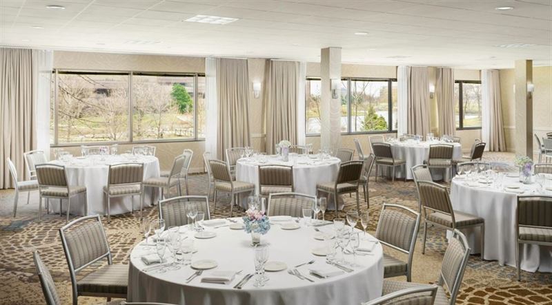 Large Hotel Event Venue With Extensive Flexible Function Space