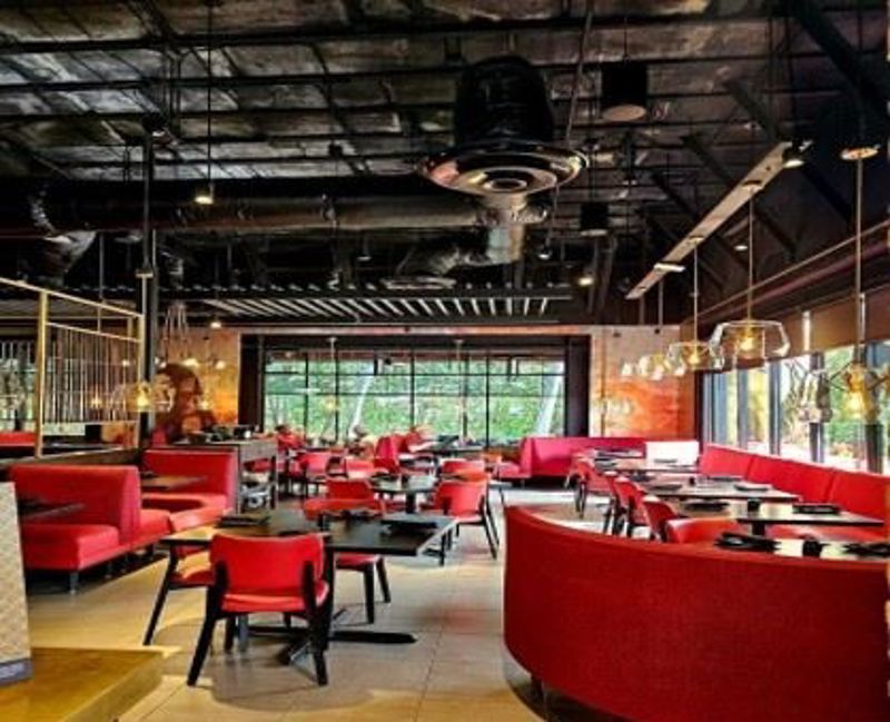 Asian Restaurant with Full Bar and Flexible Private Dining