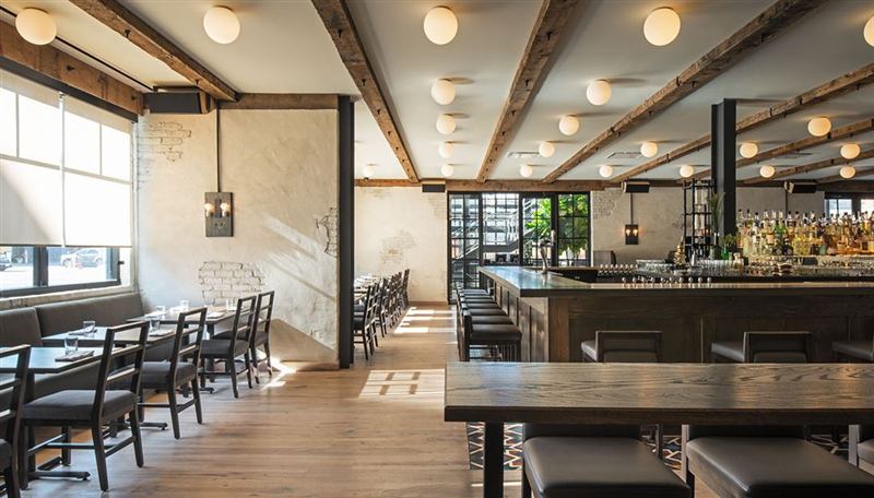 River West Restaurant With Courtyard for Weddings and Corporate Events