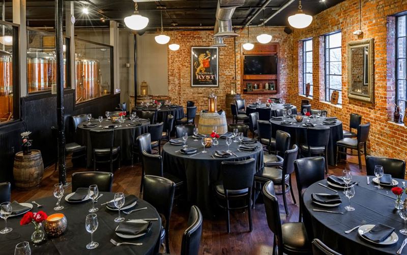 Max Lager's American Grill & Brewery restaurant / bar in Atlanta, GA photo