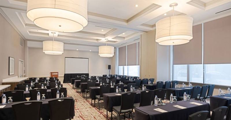 River North Hotel with Natural-Light Meeting Rooms and Skyline Views