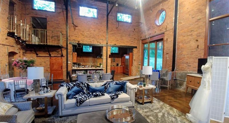 Industrial Saugerties Event Factory With 28-Foot Ceilings