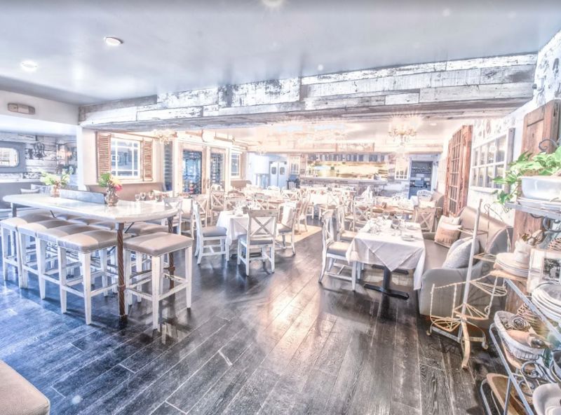 Italian Restaurant With Courtyard and Full Bar