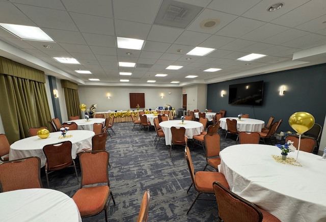 Deerfield Hotel Meeting Space for Corporate Events and Workshops