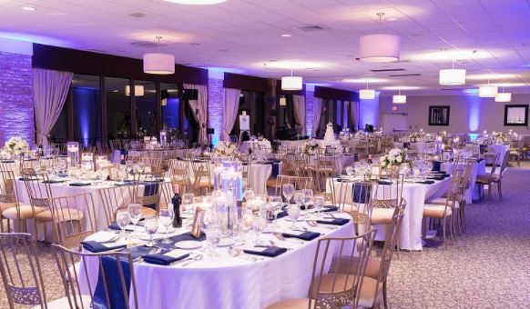 Northbrook Golf Club Venue With Scenic Grounds for Weddings and Company Events