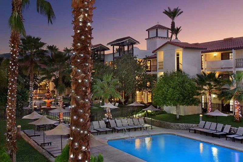 Palm Desert Hotel with Ballroom, Boardroom and Event Space