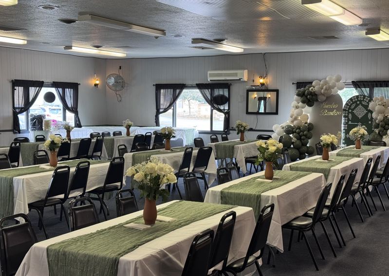 Fox River Hall with Bar and Picnic Area for Weddings and Reunions