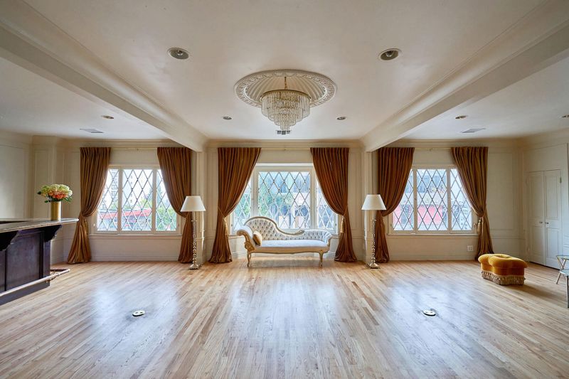 Sunset House La