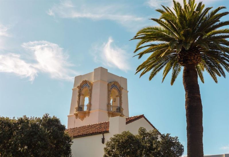 Ocean-view Montecito Club Venue with Lawn and Ballroom