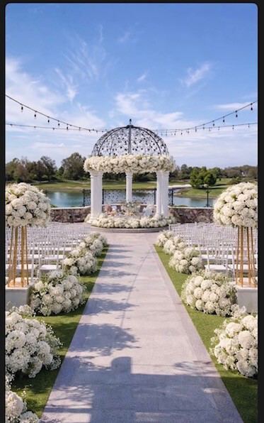 Golf Club Wedding Venue with Ballroom, Terrace and Outdoor Pavilion