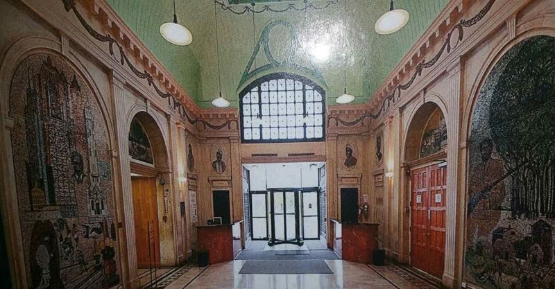 Historic Hyde Park Museum with Galleries for Receptions and Large Events