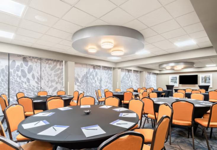 Holiday Inn Express Atlanta Galleria Ballpark Area hotel / meeting venue in Smyrna, GA photo