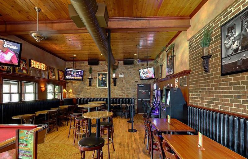 Oakbrook Terrace Pub with Banquet Rooms for Parties and Company Events
