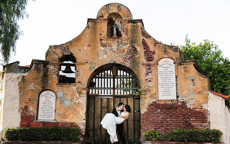 Garden Arbor and Outdoor Courtyard for Intimate Celebrations