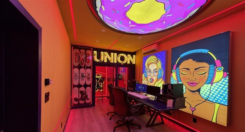 East Hollywood Recording Studio for Music, Voiceover, and Content Sessions