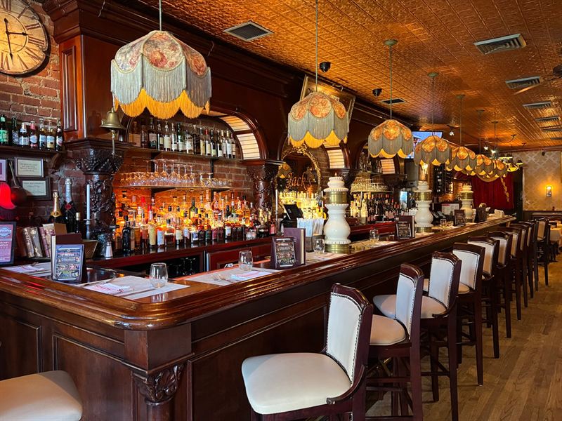 Bayside Steakhouse Private Dining Venue With Custom Menus and Valet Parking