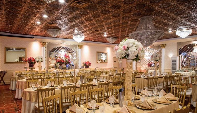 Bethpage Catering Hall With Large Ballrooms, Dance Floors and Bridal Suites