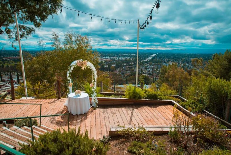 Restaurant and Event Venue with Valley Views and Banquet Rooms