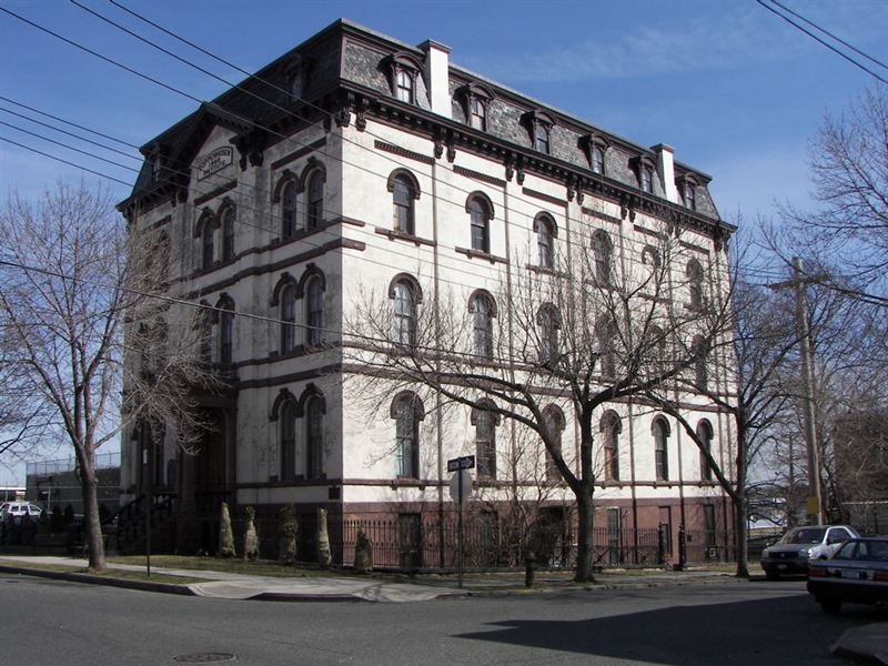 Landmark Queens Cultural Hall With Victorian Auditorium, Garden and Historic Details