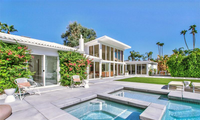 Palm Springs Private Home with Pool and Desert Courtyard