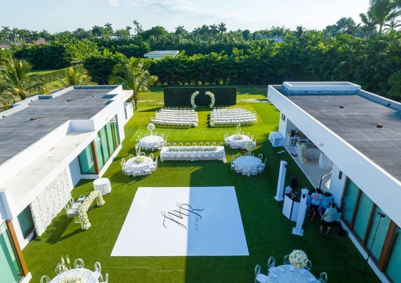 Modern Glass Event Venue with Covered Spaces, Grand Entry and Valet