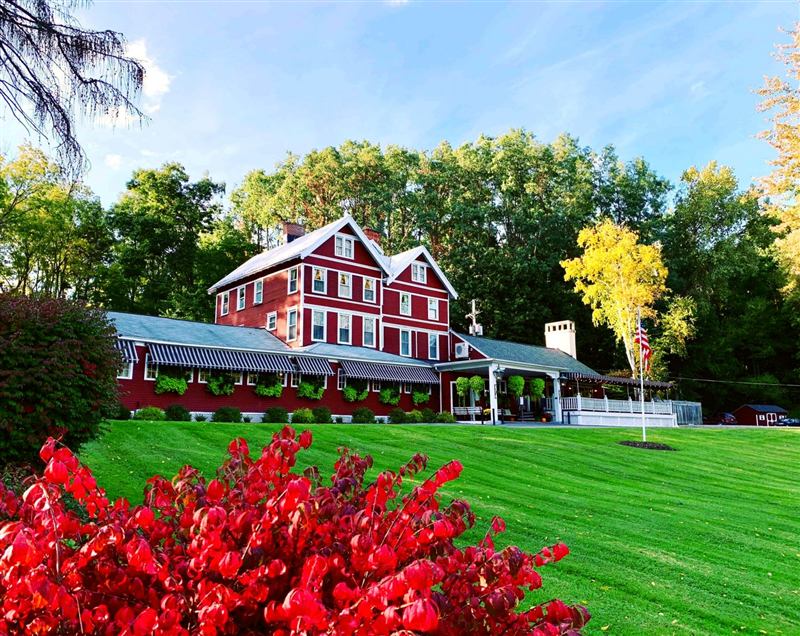 Auburn Inn Venue With Garden Setting and Flexible Reception Rooms