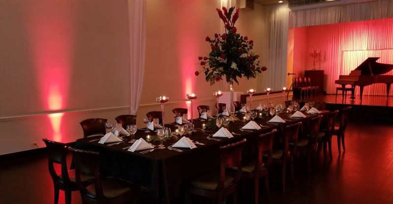 Bridgeport Inn with Creative Dining Space and Overnight Suites