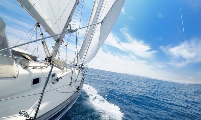 Small Redondo Beach Sailing Charter for Ocean Parties and Photo Moments
