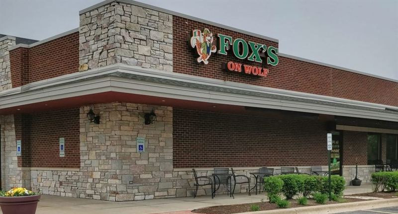 Orland Park Restaurant Event Space With Bar Service for Meetings and Company Events