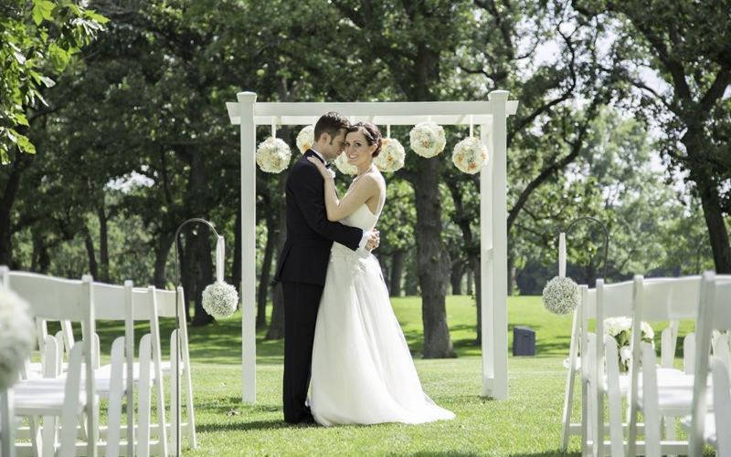 Elegant Golf Club with Course Views for Weddings and Private Events