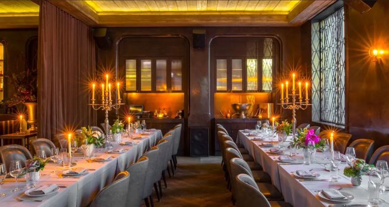 High-Energy Gold Coast Steakhouse for Business Dinners and Celebrations