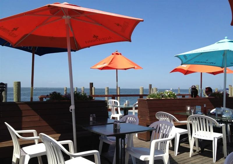 Ocean Beach Waterfront Restaurant With Bay Views for Private Occasions