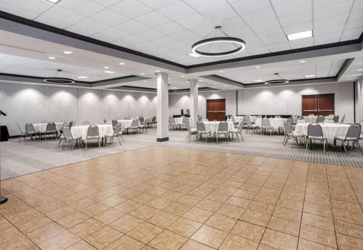 Quincy Hotel and Conference Venue for Large Meetings and Social Events