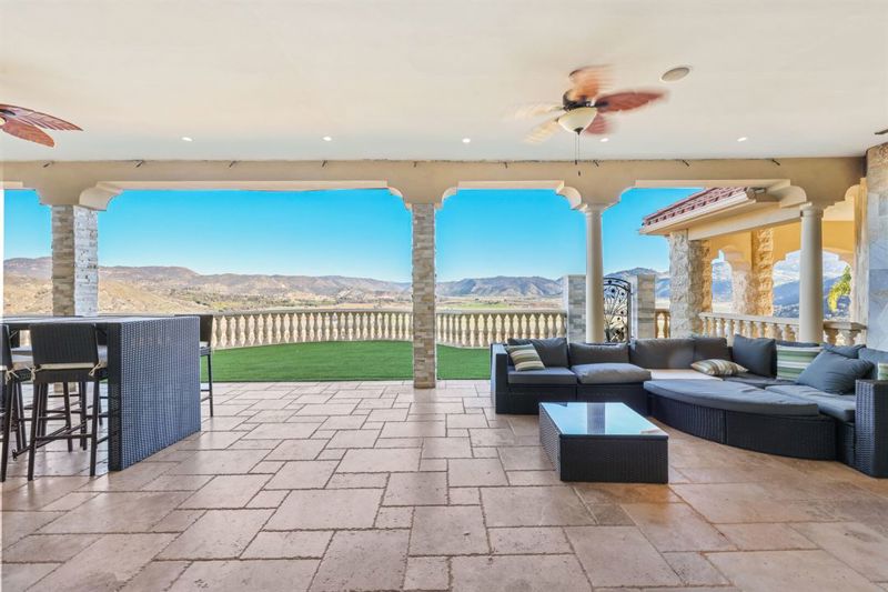 Chateau Escondido