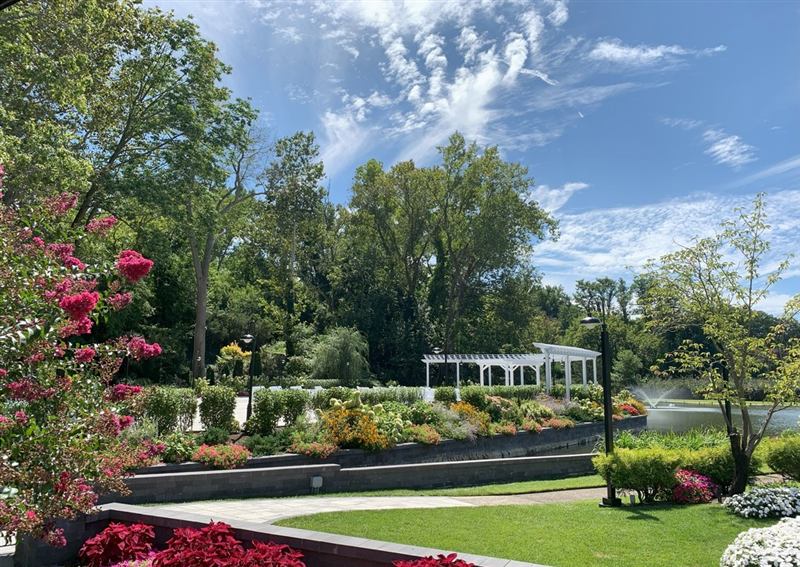Roslyn Harbor Waterfront Estate With Ballrooms, Gardens and Sunset Views