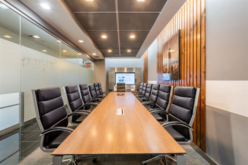 34th Street Room F Meeting Space for 14 Guests