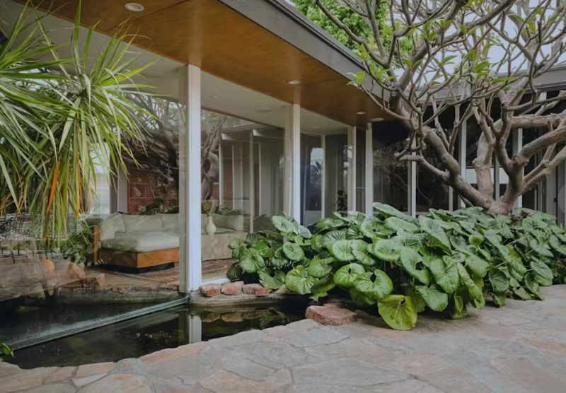 Preserved Midcentury Home with Clean Lines and Shoot-friendly Flow