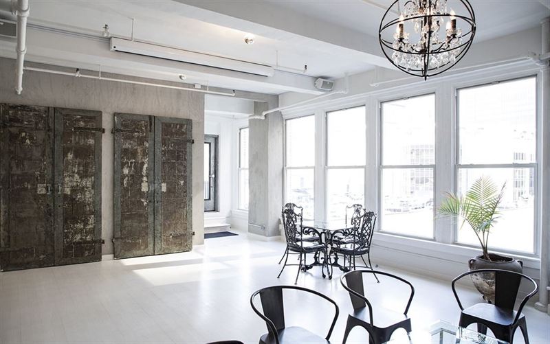 Chelsea Production Loft With Balconies, Kitchen and Styling Room