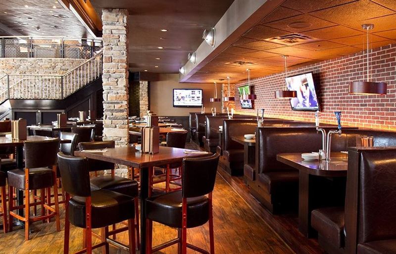 Schaumburg Tavern With Private Event Space for Parties and Group Dining