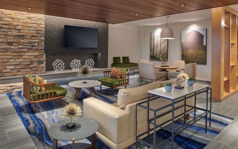 O’Hare Area Hotel Meeting Room for Small Corporate and Group Events