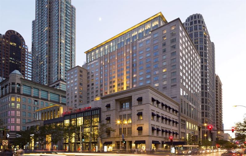 Luxury Michigan Avenue Hotel with Ballroom and Outdoor Terrace