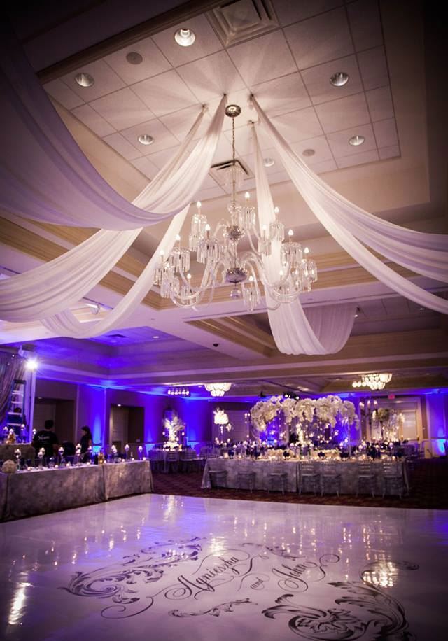 Golf Club Ballroom in Bolingbrook for Weddings and Private Receptions
